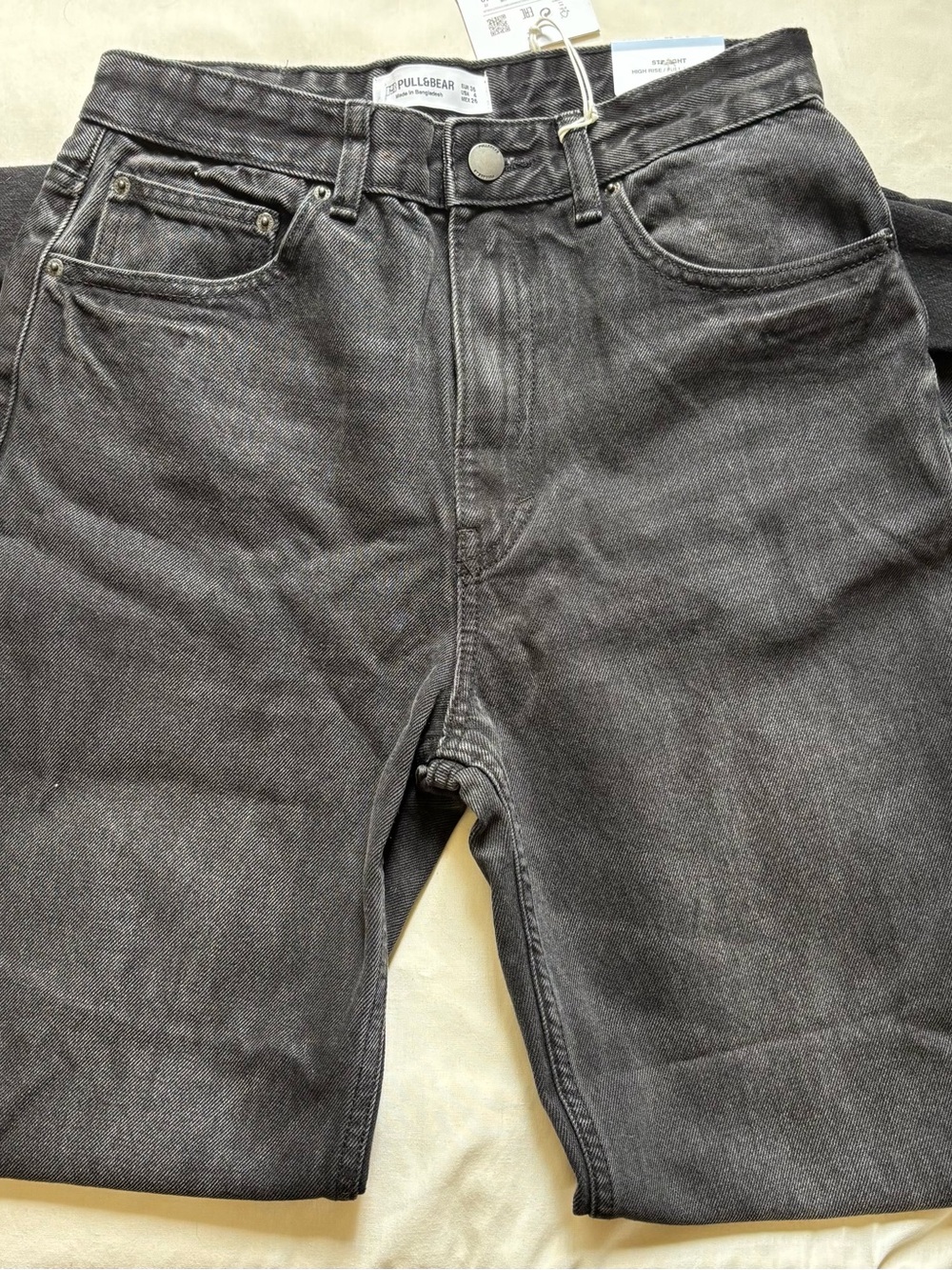 Pull&Bear Women’s Washed Black Straight Jeans